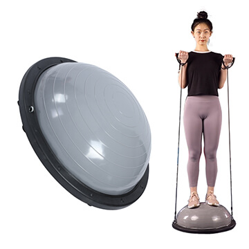 Bola bosu com bandas de resistência