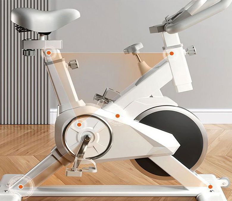 Bicicleta esportiva de spin de exercício em casa