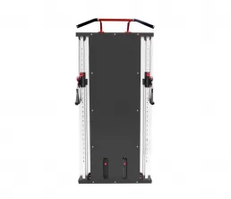 Treinador funcional espelhado montado na parede de fitness