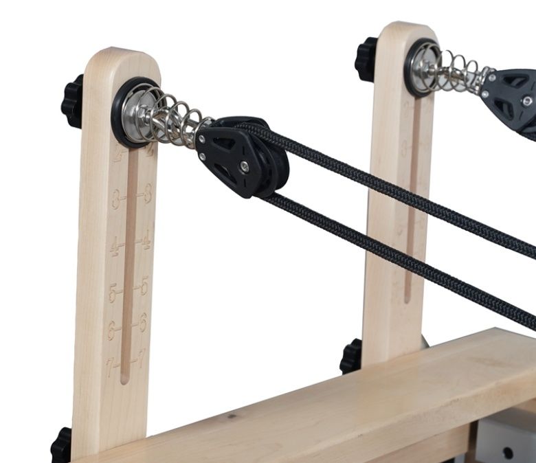 Máquina de exercício dobrável de Pilates com pernas de madeira