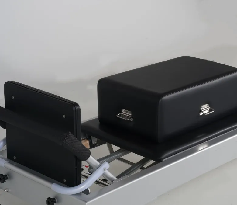 Reformer clássico de Pilates com torre